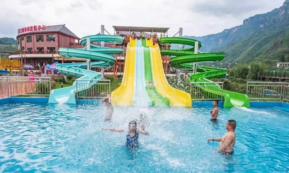 贵州六盘水半方塘水上乐园竞赛滑道 贵州六盘水半方塘水上乐园竞赛滑道